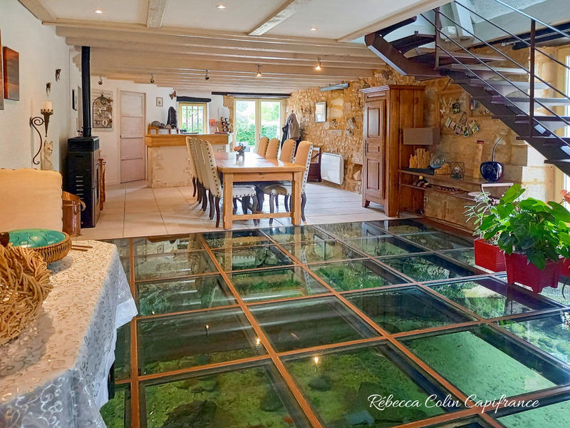 Maison - 225 m² - 8 pièces