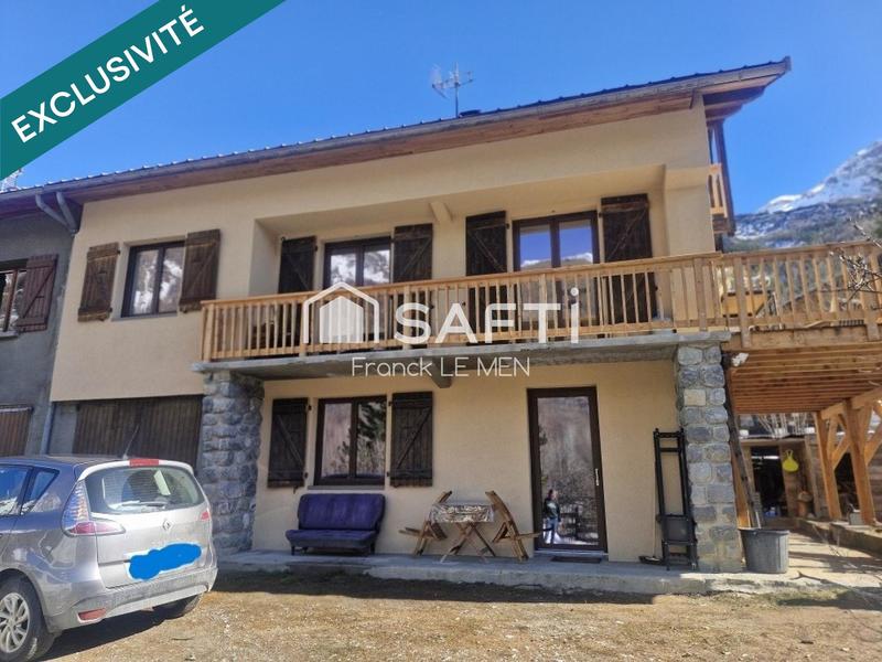 Maison - 200 m² - 7 pièces