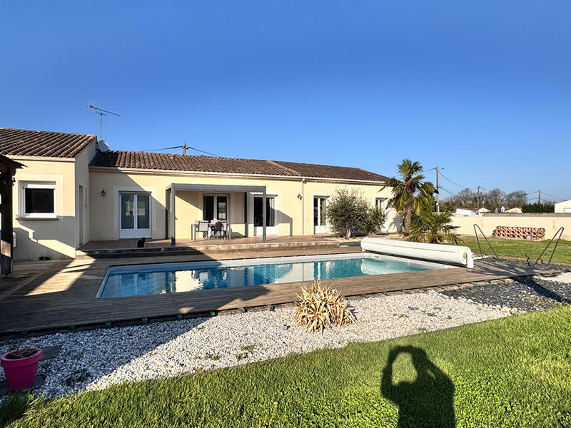 Maison - 140 m² - 5 pièces