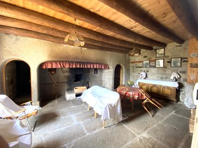 Corps de ferme - 100 m² - 5 pièces