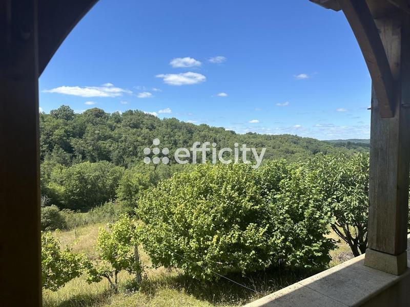 Maison - 211 m² - 8 pièces