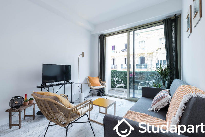 Chambre - 9 m² - 1 pièce