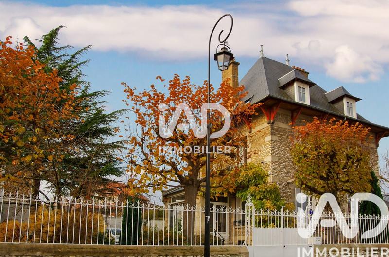 Maison - 163 m² - 8 pièces