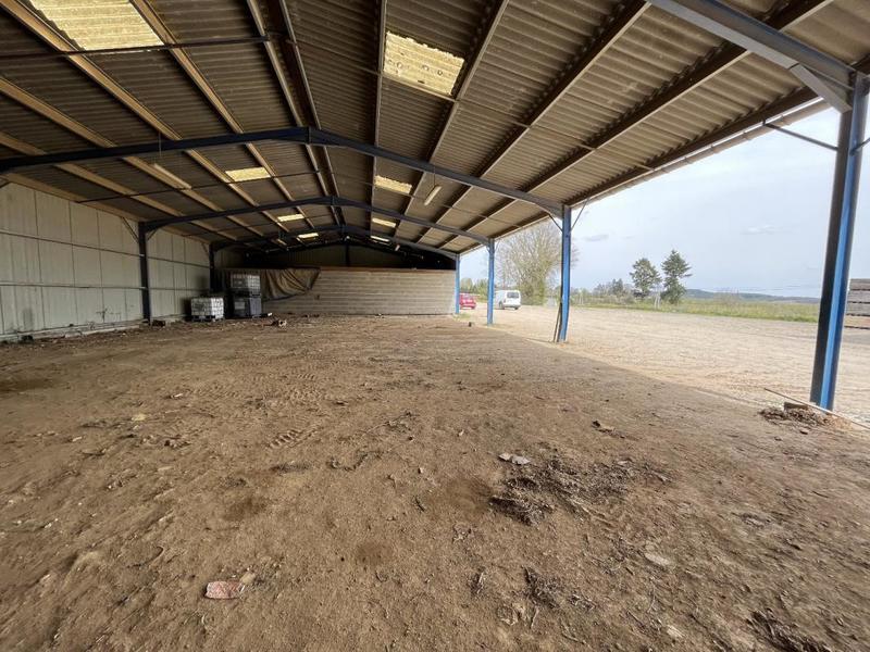 Maison ancienne - 530 m² - 3 pièces