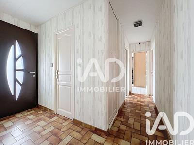 Maison - 92 m² - 5 pièces