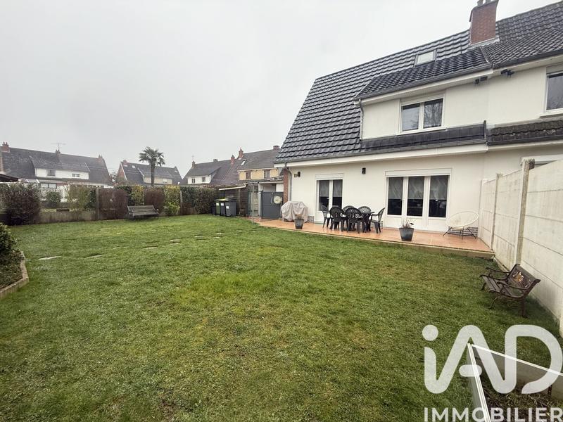 Maison - 94 m² - 5 pièces