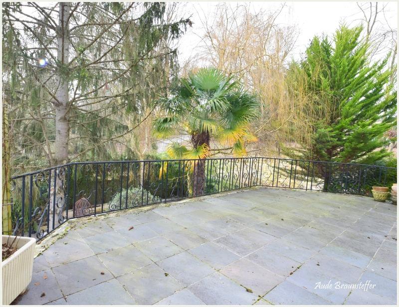 Maison - 273 m² - 9 pièces