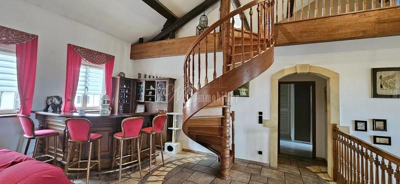 Maison de village - 295 m² - 7 pièces