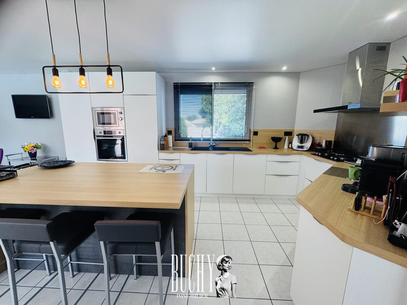 Maison - 146 m² - 6 pièces