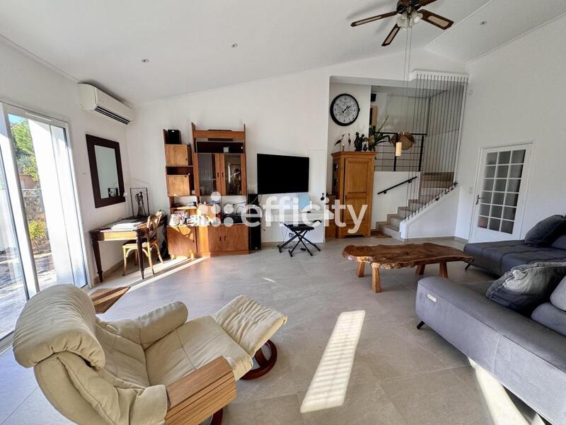 Maison - 151 m² - 6 pièces