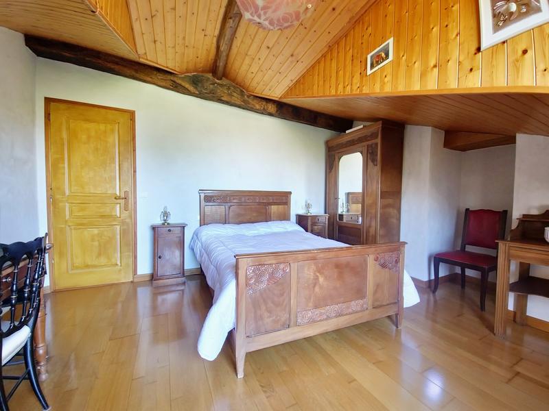 Maison - 311 m² - 14 pièces