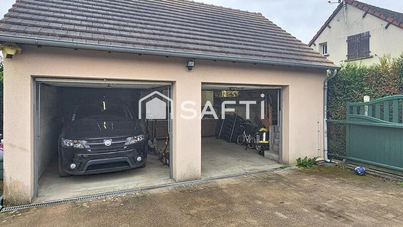 Maison - 90 m² - 5 pièces