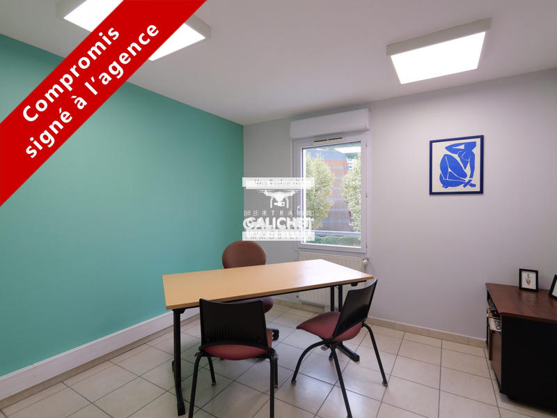 Local d'activités - 94 m² - 5 pièces