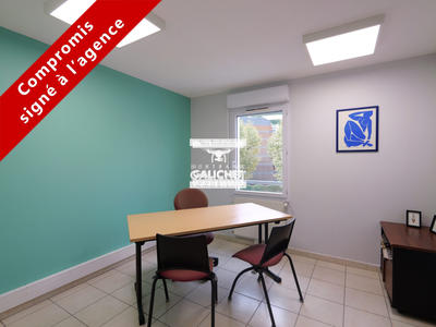 Local d'activités - 94 m² - 5 pièces