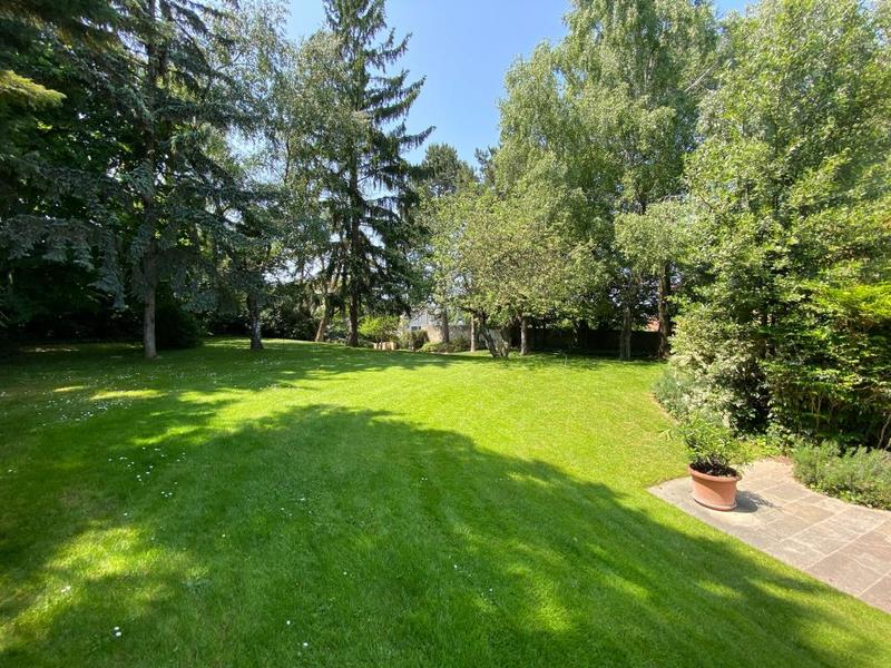 Maison - 315 m² - 10 pièces