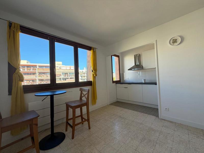 Studio - 30 m² - 1 pièce