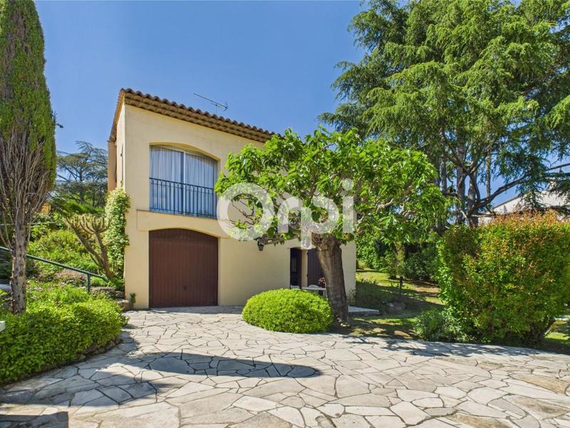 Maison - 192 m² - 5 pièces