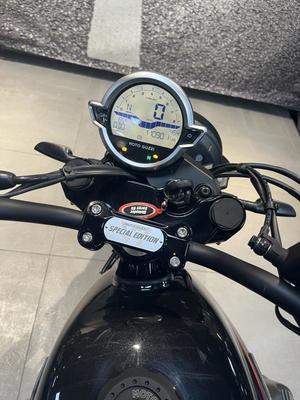 Moto Guzzi V7 850 Stone Serie Special