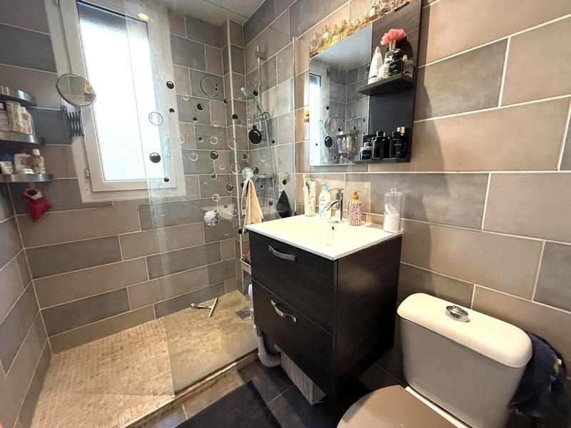 Maison - 93 m² - 4 pièces