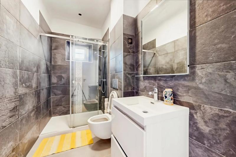 Maison - 321 m² - 9 pièces