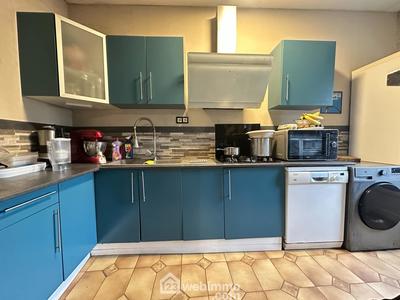 Maison - 181 m² - 9 pièces