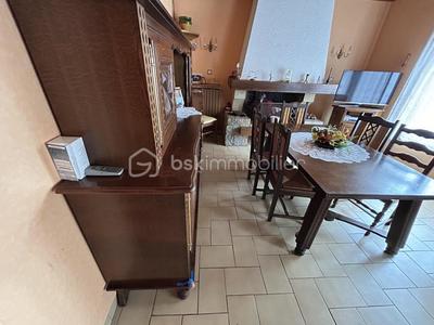 Maison - 272 m² - 10 pièces