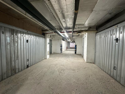 Parking / Garage - 430 m²