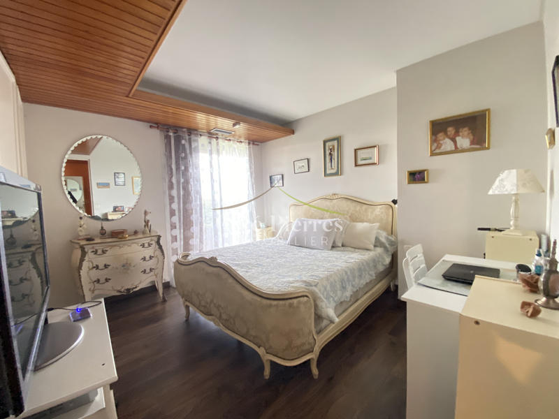 Villa - 200 m² - 6 pièces