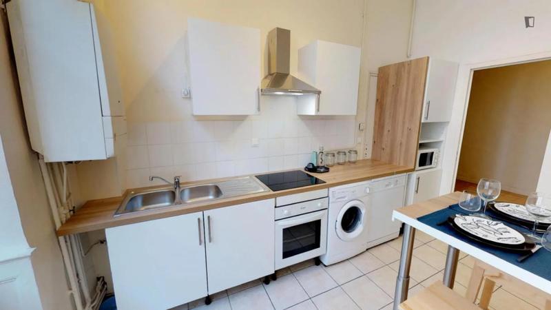 Chambre - 9 m² - 4 pièces