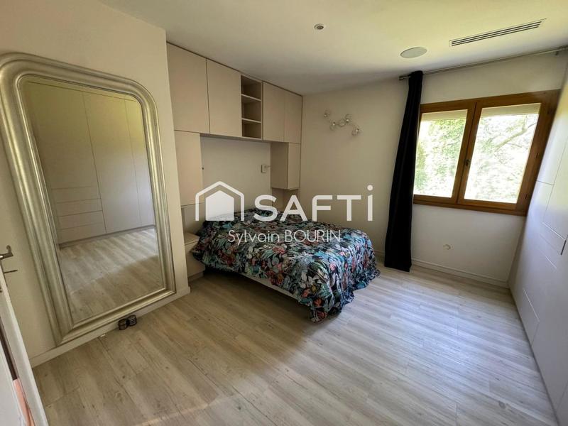 Maison - 289 m² - 9 pièces