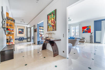 Appartement - 198 m² - 6 pièces