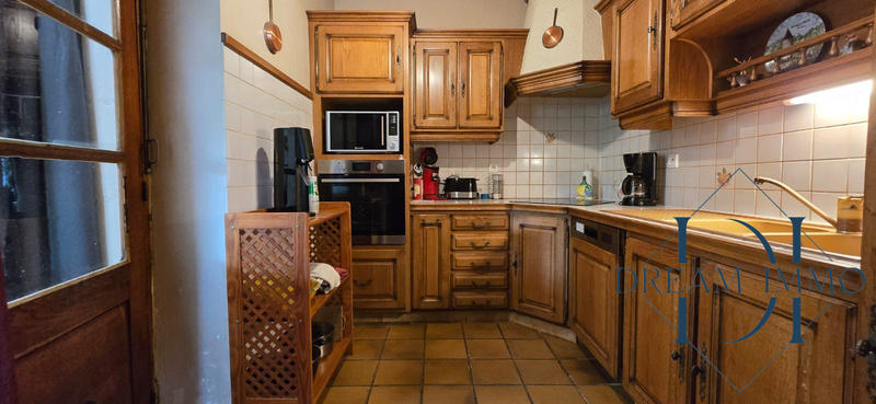 Maison ancienne - 227 m² - 8 pièces