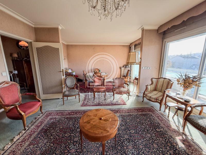 Appartement - 115 m² - 6 pièces