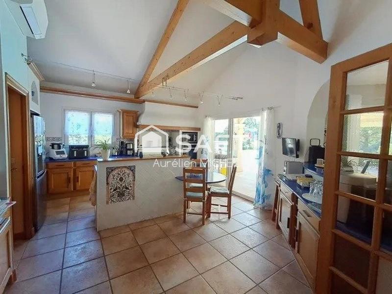 Maison - 258 m² - 7 pièces