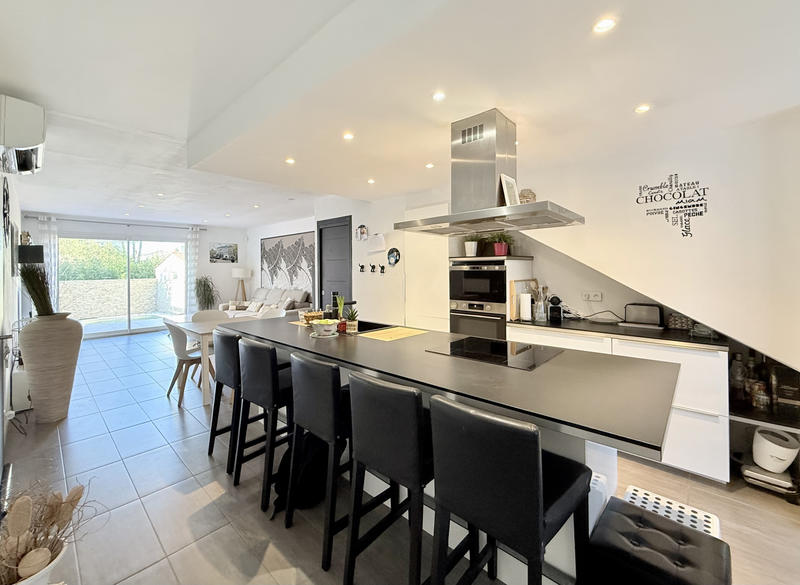 Maison - 90 m² - 4 pièces