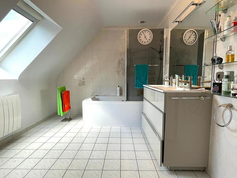 Maison - 145 m² - 6 pièces