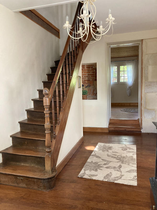 Maison - 202 m² - 8 pièces