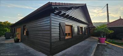 Maison - 243 m² - 14 pièces