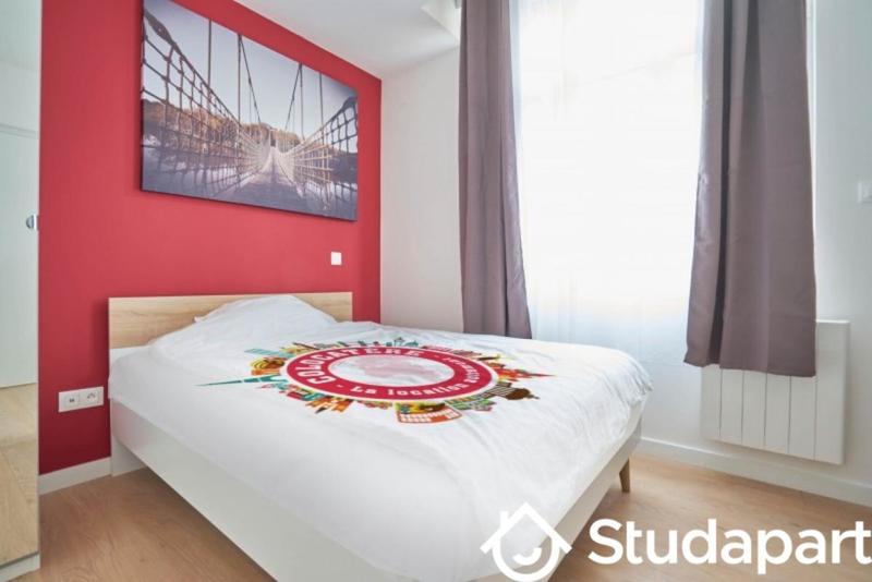 Chambre - 11 m² - 1 pièce