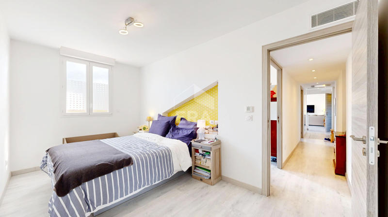 Appartement - 90 m² - 4 pièces