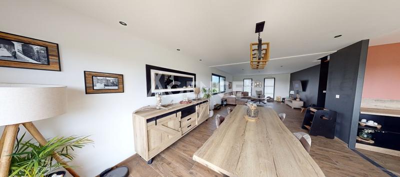 Maison - 176 m² - 6 pièces