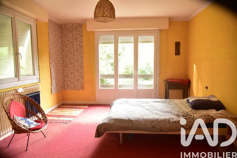 Maison - 212 m² - 7 pièces