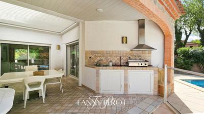 Villa - 194 m² - 6 pièces