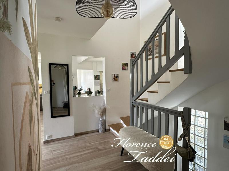 Maison - 140 m² - 6 pièces