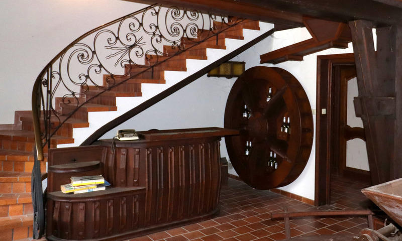 Demeure - 585 m² - 16 pièces