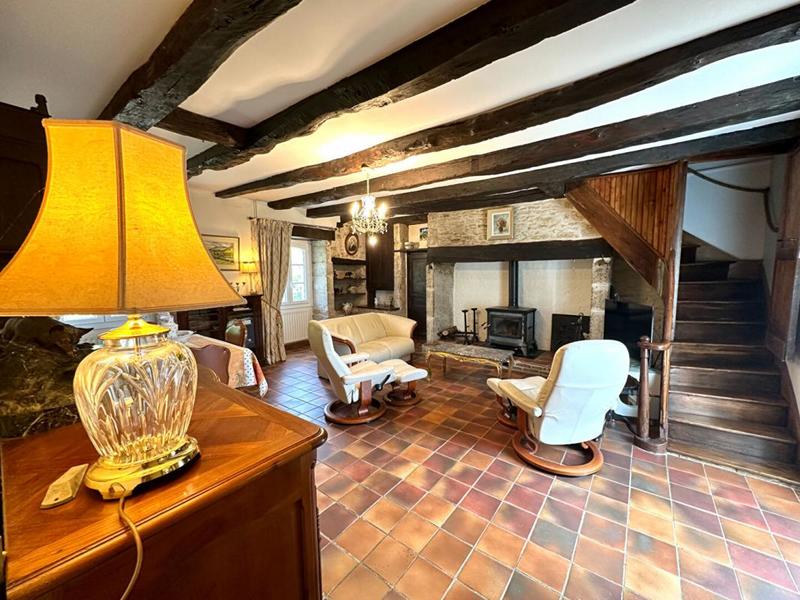 Maison - 345 m² - 13 pièces