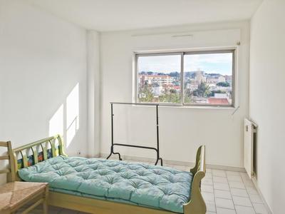 Appartement - 70 m² - 4 pièces