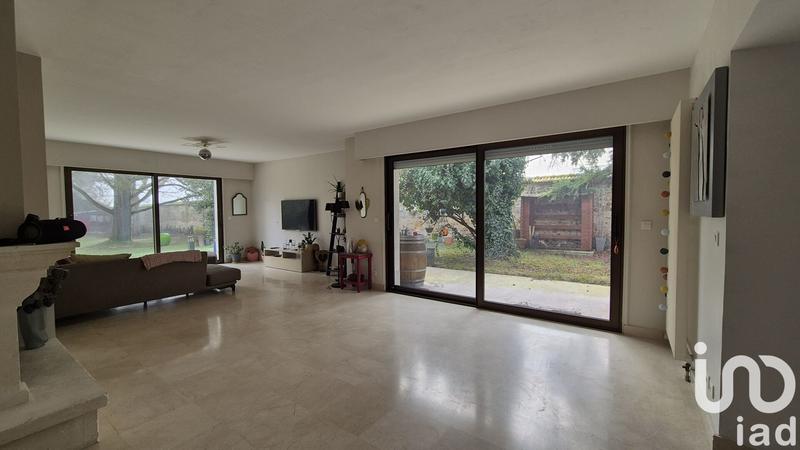 Maison - 250 m² - 8 pièces