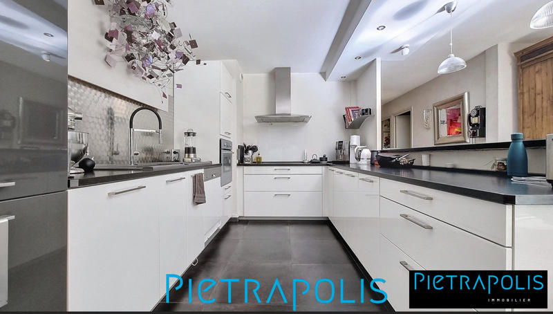 Appartement - 116 m² - 5 pièces