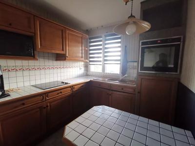 Maison - 98 m² - 5 pièces